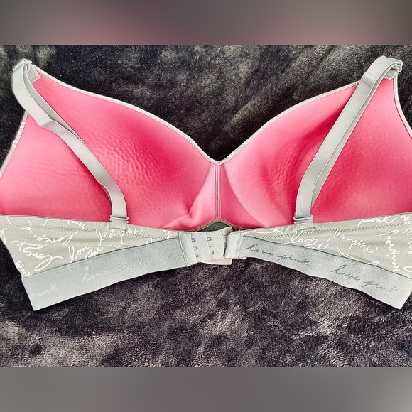 VS PINK Wear Everywhere Lightly Lined Wireless Bra size 40DD & Matching Panties - Picture 2 of 6